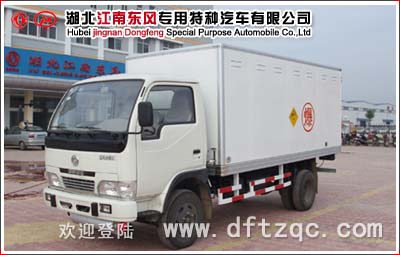 東風(fēng)金霸爆破器材運(yùn)輸車(chē)